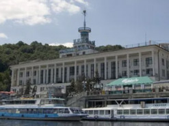 У мережі опублікували унікальне фото прибуття до Києва пароплава з Херсона в 1966 році