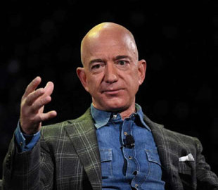Джеф Безос обрушився з критикою на Джо Байдена