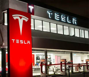 США раскритиковали производителя электромобилей Tesla за загрязнение атмосферы Земли