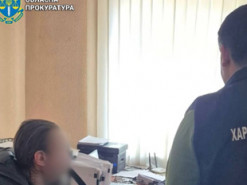 49-річного чоловіка викрили на поширенні комуністичної пропаганди