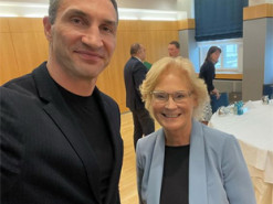 Володимир Кличко провів зустріч із міністром оборони Німеччини. Фото