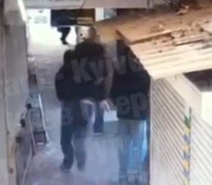 Крадіжка у прямому ефірі: Як на радіоринку у столиці поцупили телефон