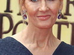 В Сети появился хэштег против хейта в адрес Джоан Роулинг