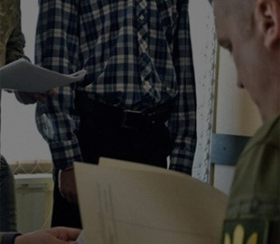 Бронювання працівників та призов за власним бажанням: Кабмін ініціював важливі зміни