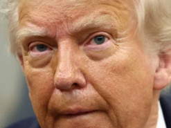 «Ми ніколи не бачили нічого подібного». Трамп заявив, що армія США вивчає досвід використання дронів на війні РФ проти України