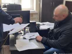 ДБР повідомило про підозру правоохоронцю, який зламав ребро адвокату за «юридичну консультацію»