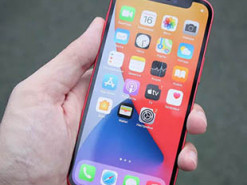 Новая версия iOS замедлила смартфоны iPhone