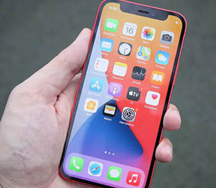 Новая версия iOS замедлила смартфоны iPhone