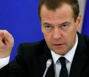 Мєдвєдєв видав нову нісенітницю про розподіл України й опублікував карту