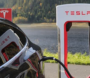 Владелец рассказал, какие заводские проблемы имеет новая Tesla Model S
