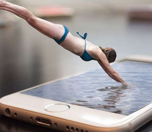Эксперты рассказали, как спасти гаджет после падения в воду