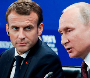 Кремль: Більше жодних переговорів між Макроном та Путіним