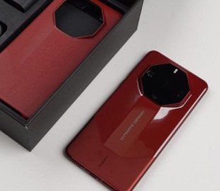 Материнська плата HUAWEI Mate 60 RS коштує дорожче за iPhone 15