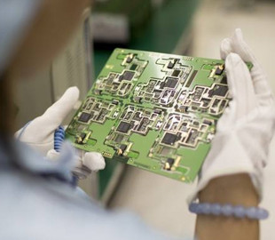 Китай откажется от использования зарубежных компьютеров и софта в государственных учреждениях