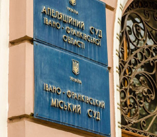 За побиття фотокореспондента "Укрінформу" у Франківську нападника оштрафували на 8 500 гривень