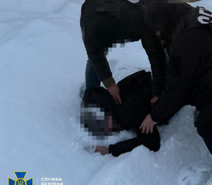 Двоє агентів фсб фіксували масштаб руйнувань після атаки російським «Орєшніком» на Львівщині