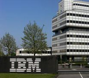 Выручка IBM перестала падать впервые за шесть лет