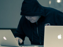 Жінка продавала автозапчастини, а потрапила в тенета шахрая 