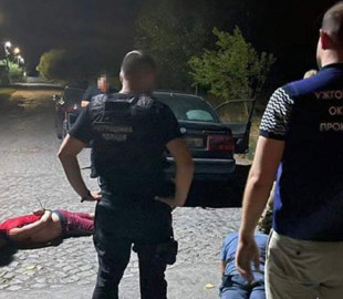 Двоє закарпатців знаходили через Telegram клієнтів-"ухилянтів" і незаконно переправляли їх до Угорщини