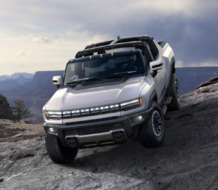 Вызов для Tesla Cybertruck: Hummer представил первый электрический пикап