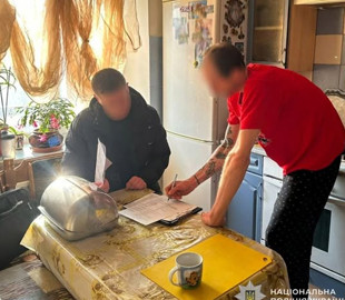 У Львові чоловік викрав 131 тис. грн через чужий смартфон: деталі зухвалої схеми