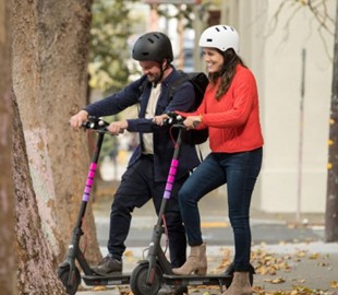 Lyft наняла бывшего топ-менеджера Apple и Tesla
