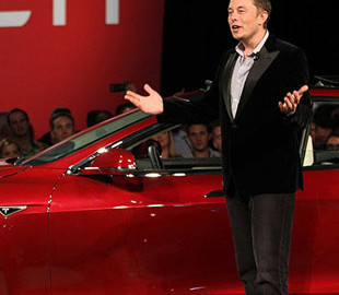 Tesla будет выпускать новые аккумуляторы для электромобилей