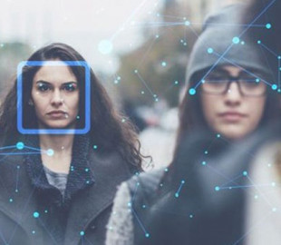 Гендиректор Alphabet выступил за запрет технологии распознавания лиц