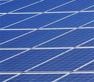 Податковий законопроєкт Трампа обвалив акції компаній сонячної енергетики