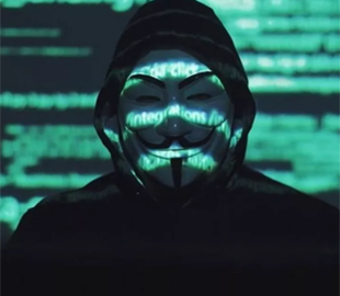 Група Anonymous обіцяє оприлюднити таємниці Путіна та публікує дані Центробанку Росії