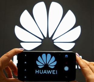 Huawei удалила приложения попавших под санкции банков РФ