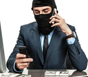 Шахраї намагаються "нажитися" на людях на звільнених територіях: НБУ пояснив, як не попастися