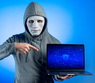 Інтернет-шахрай за допомогою фішингу викрав у жінки 40 тисяч гривень