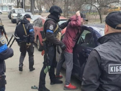 Троє киян брали з переселенців гроші за оренду будинку на Закарпатті й зникали