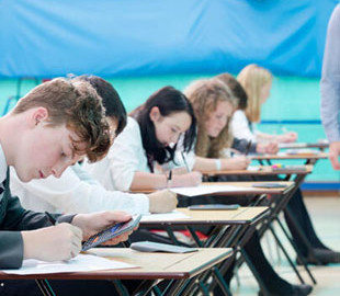 Штучний інтелект загрожує вищій освіті