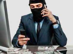 «ПриватБанк» попереджає: шахраї телефонують від імені банку і крадуть гроші