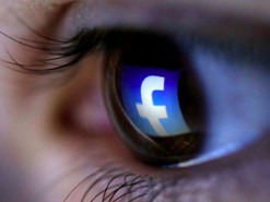 Facebook признал, что подслушивает своих пользователей