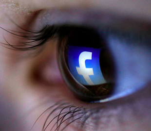 Facebook признал, что подслушивает своих пользователей