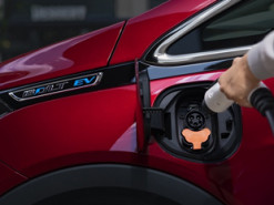 General Motors построит за $2,5 млрд завод по производству аккумуляторов для электромобилей в США