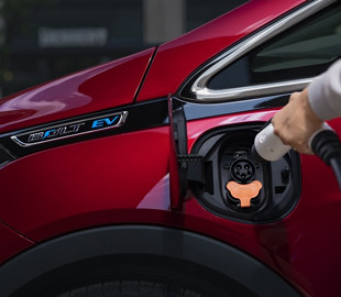 General Motors построит за $2,5 млрд завод по производству аккумуляторов для электромобилей в США