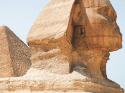 Погляд у минуле — ШІ показав, як зводили піраміди Гізи