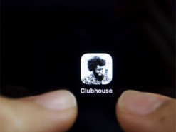 Во Франции начали расследование о нарушении конфиденциальности в Clubhouse