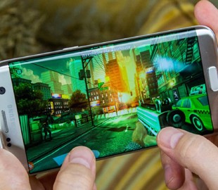 Samsung создала революционный складной смартфон