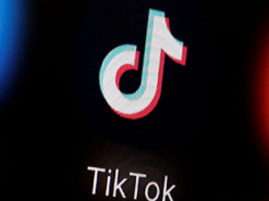 Ариана Гранде осудила звезд TikTok за поведение во время пандемии