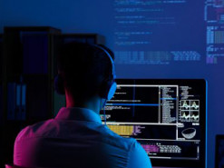 Украинцы из-за кибератак могут остаться без света, тепла и денег, - Reuters