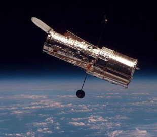 Впервые за месяц: "воскресший" Hubble начинает наблюдение после поломки