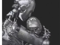 Для жінки-робота зробили чоловіка і вони тут же посварилися