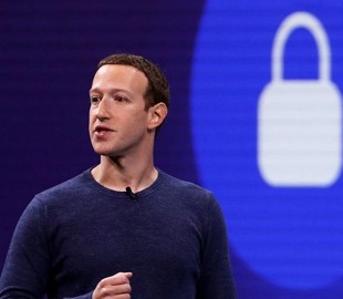 Facebook займется киберзащитой после утечки данных