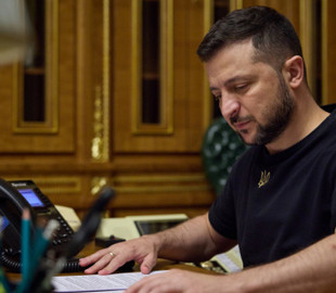 Обмеження виїзду чоловіків за кордон: Зеленський відповів на петицію