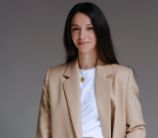 Голова НКЕК звітує про перемоги, але галузь бачить зовсім інше